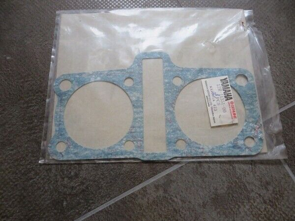 Yamaha XS400 12E DOHC Maxim SECA Fußdichtung Base Gasket 12R-11351-00 ORIGINAL 12R-11351-00 Genuine spare part – MG-Teileshop